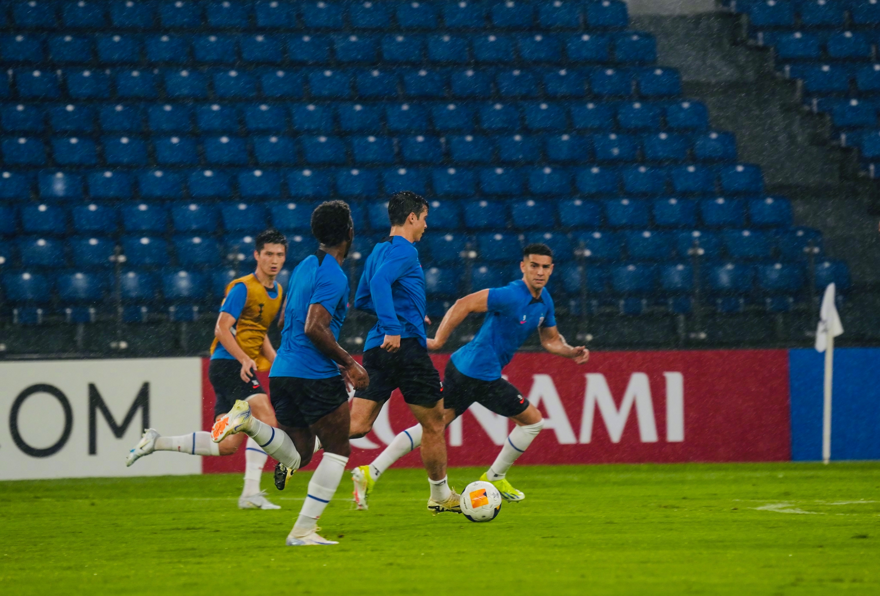 开云-赛地聚焦——意大利杯关键时刻热度飙升，阿斯顿维拉远射贴柱，信心回归，赛季目标并未改变(腾讯视频意大利站f1正赛直播)