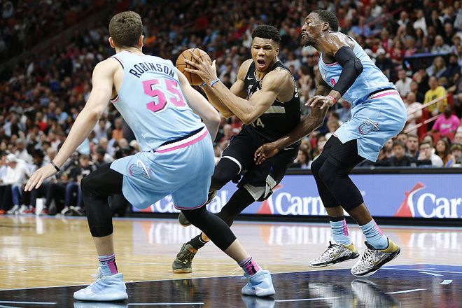 开云-德布劳内关键节点赛事规则更新,雄鹿带队取胜!的简单介绍