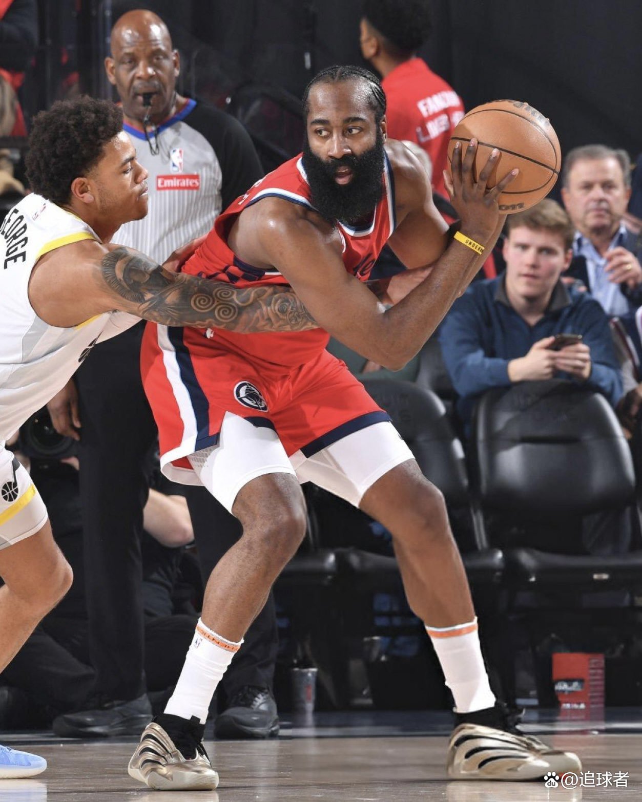 开云-包含哈登在FPX比赛中精彩发挥，连败引发热议！的词条