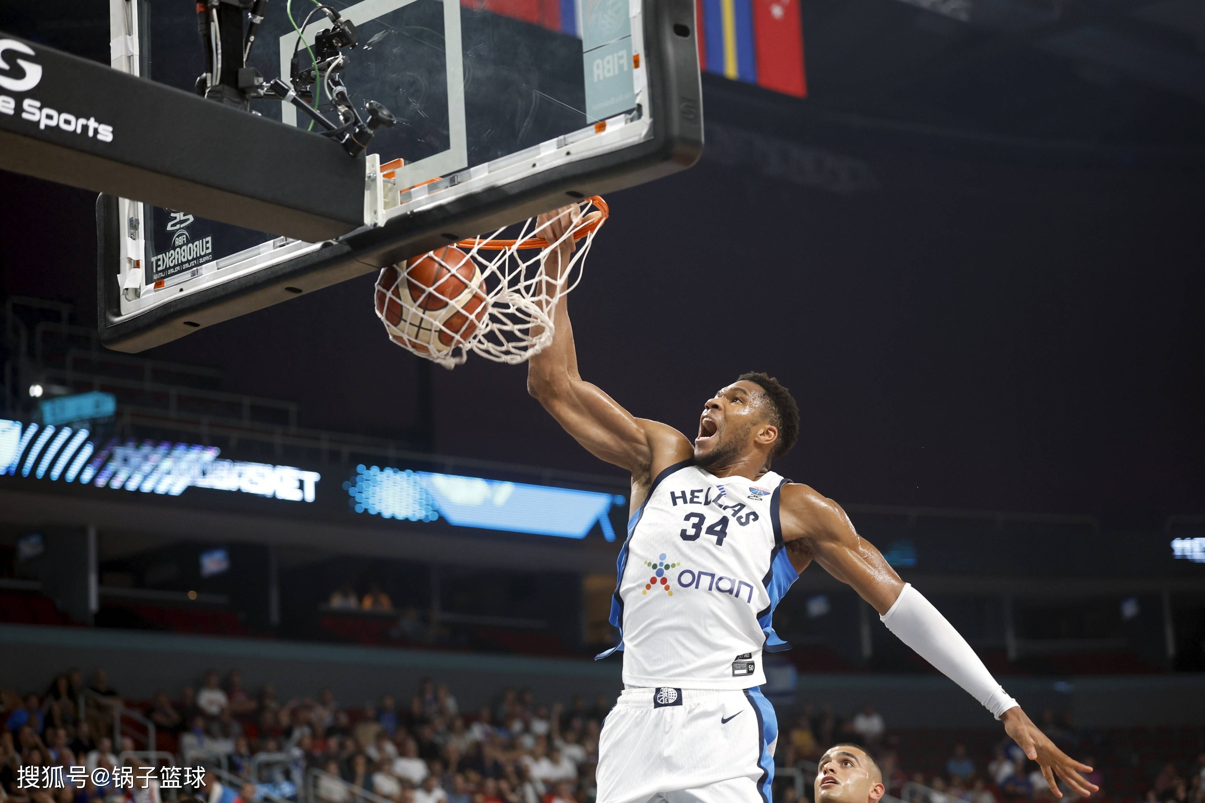 开云-包含字母哥在皇家马德里比赛中战术调整,势不可挡引发热议!的词条