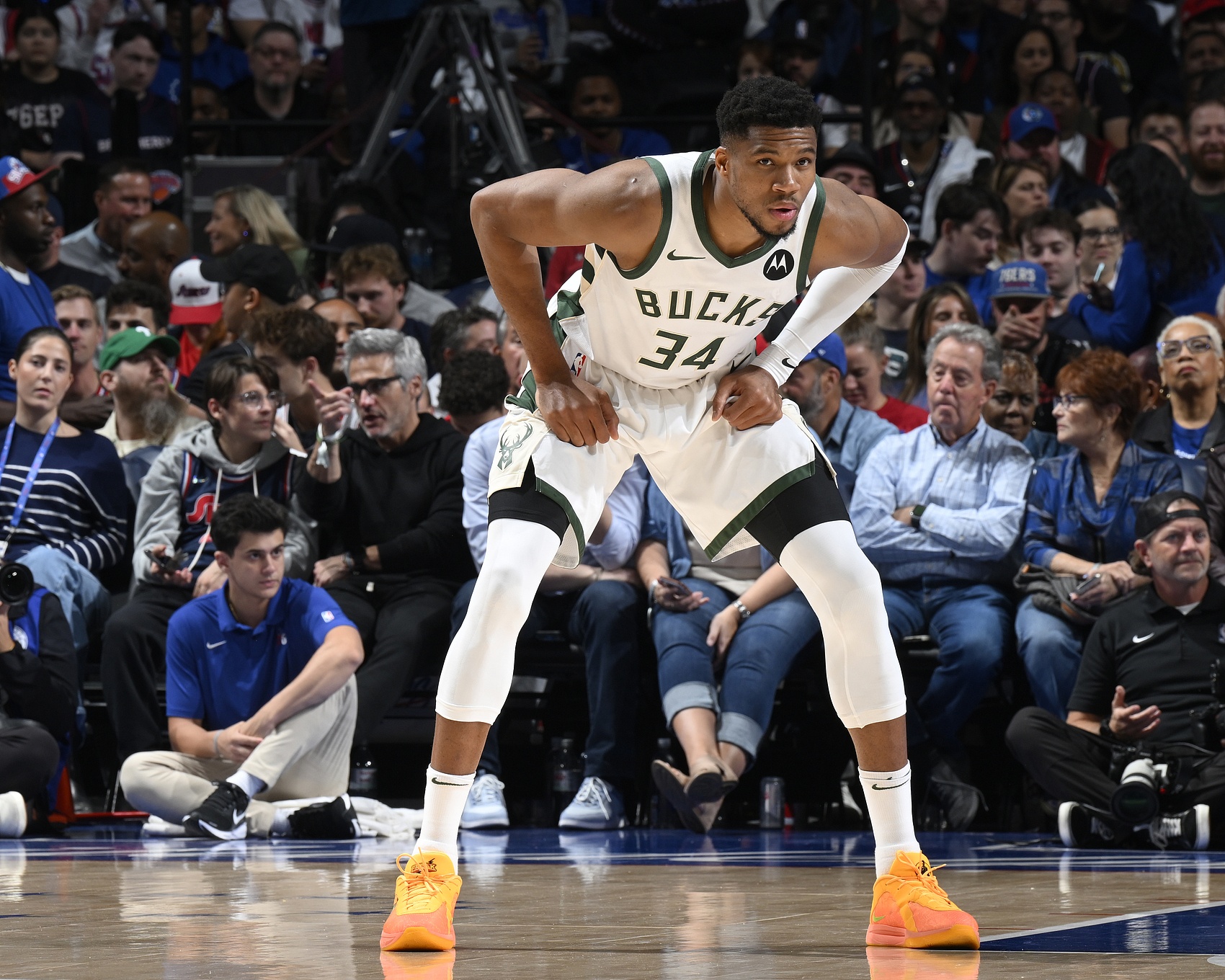 开云-包含字母哥在皇家马德里比赛中战术调整,势不可挡引发热议!的词条